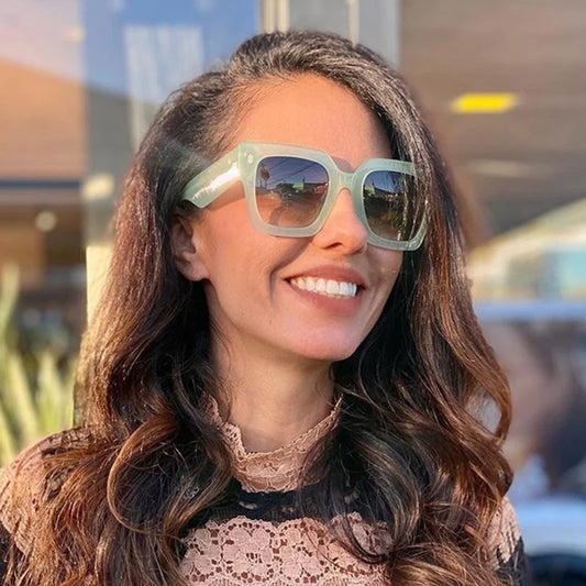 Lunettes de soleil femme design luxe