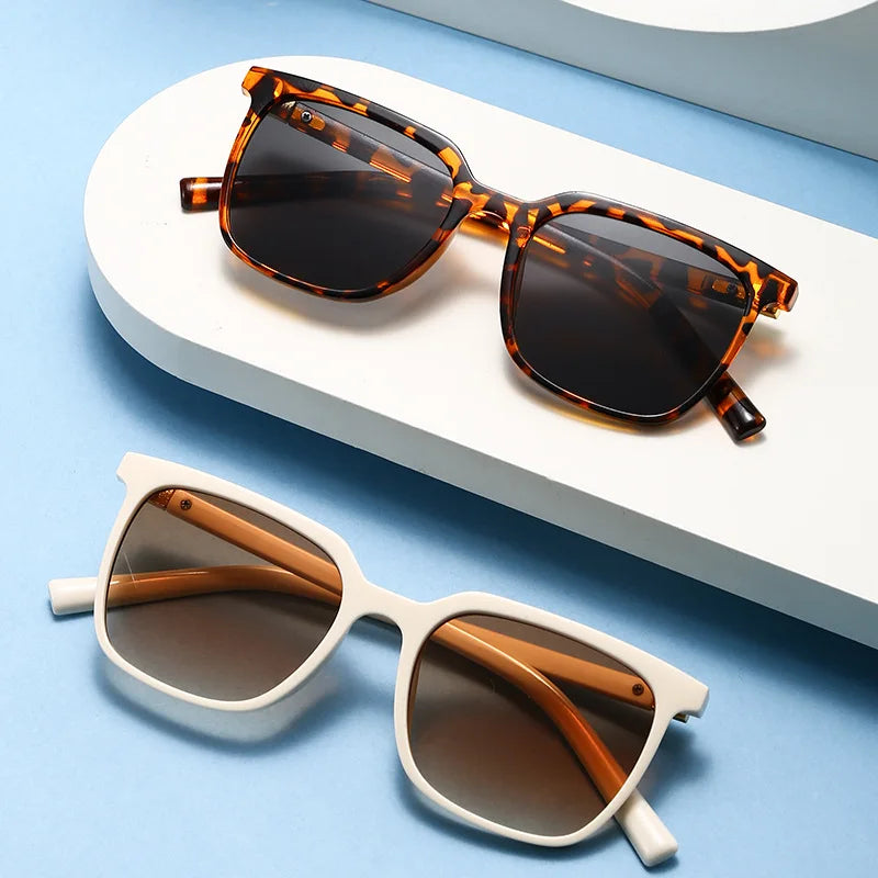 Lunettes de soleil femmes vintage