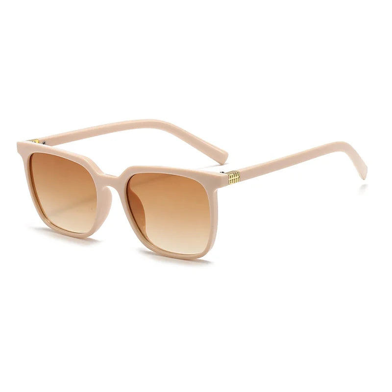 Lunettes de soleil femmes vintage
