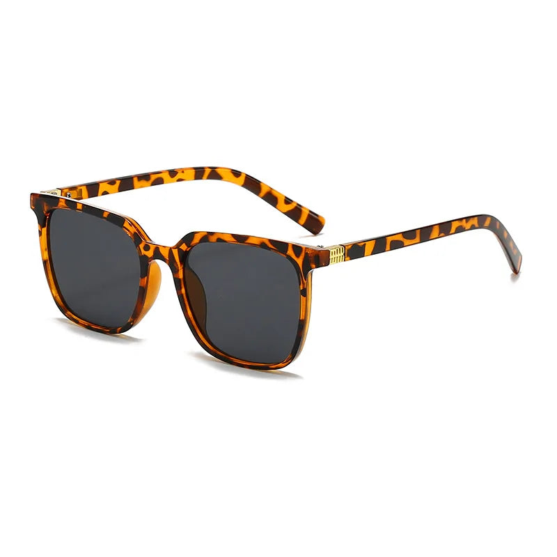 Lunettes de soleil femmes vintage